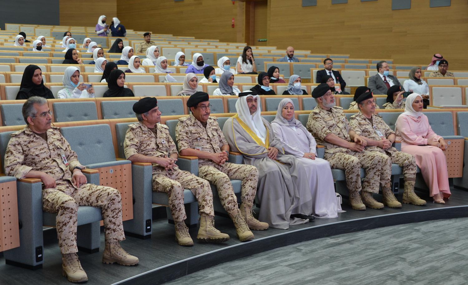 خلال تدشين حزمة ورش عمل للتدريب المعتمد للعاملين الصحيين لدعم الرضاعة الطبيعية - د.المانع : مملكة البحرين تولي صحة الأم والطفل غاية الاهتمام إيمانًا بدعم الصحة منذ بداية الحياة
