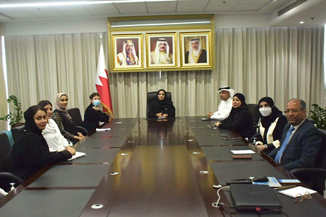 لدى استقبالها المدير الإقليمي لمنطقة الشرق الأوسط وشمال أفريقيا ببرنامج الأمم المتحدة لفيروس نقص المناعة البشرية وزيرة الصحة: ضرورة مواصلة وتعزيز دعم الجهود الدولية لمكافحة متلازمة النقص المناعي المكتسب تحقيقاً للغايات والأهداف المنشودة
