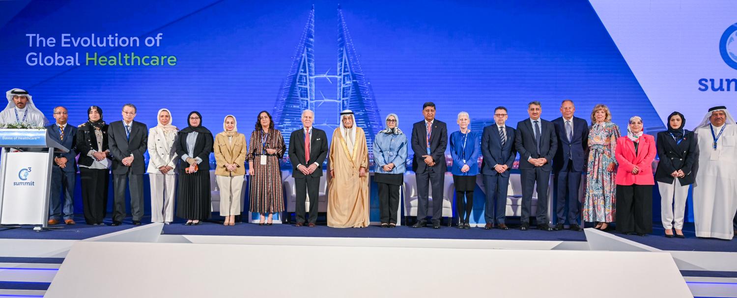 خلال انطلاق أعمال قمة C3 دافوس للرعاية الصحية بمشاركة طبية وحكومية محلية ودولية - رئيس المجلس الأعلى للصحة: مملكة البحرين خطت خطوات رائدة بالقطاع الصحي ومستمرة في تحقيق المزيد من المنجزات والمشاريع - وزيرة الصحة: المملكة تحرص على استضافة المؤتمرات الصحية والتجمعات العلمية لتبادل الخبرات