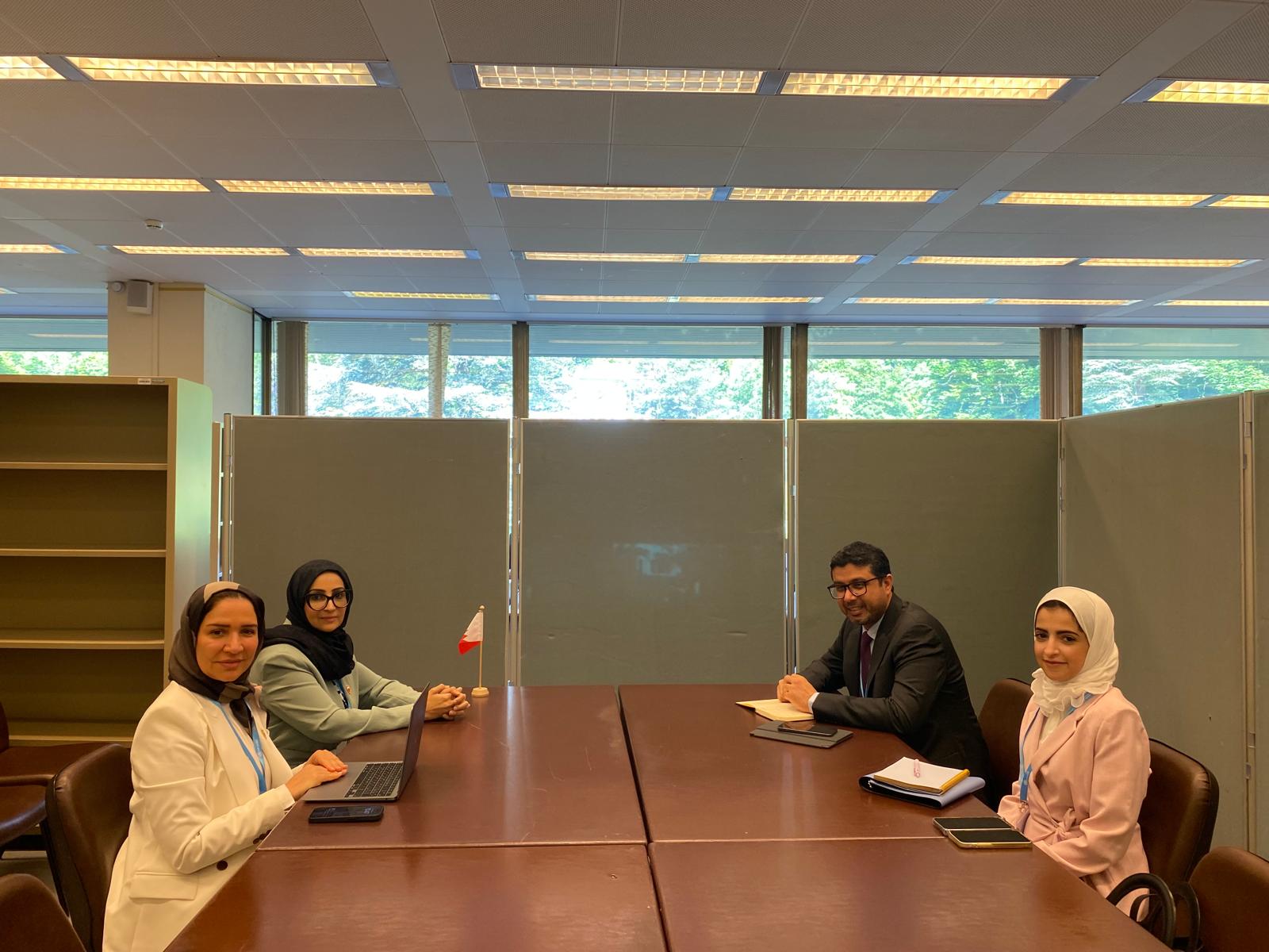 على هامش أعمال جمعية الصحة العالمية السابعة والسبعين في جنيف - وزيرة الصحة تعقد لقاءً ثنائيًا مع مدير عام مجلس الصحة لدول مجلس التعاون الخليجي